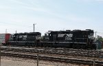 NS 5824 & 3024 switch train P30 in the yard